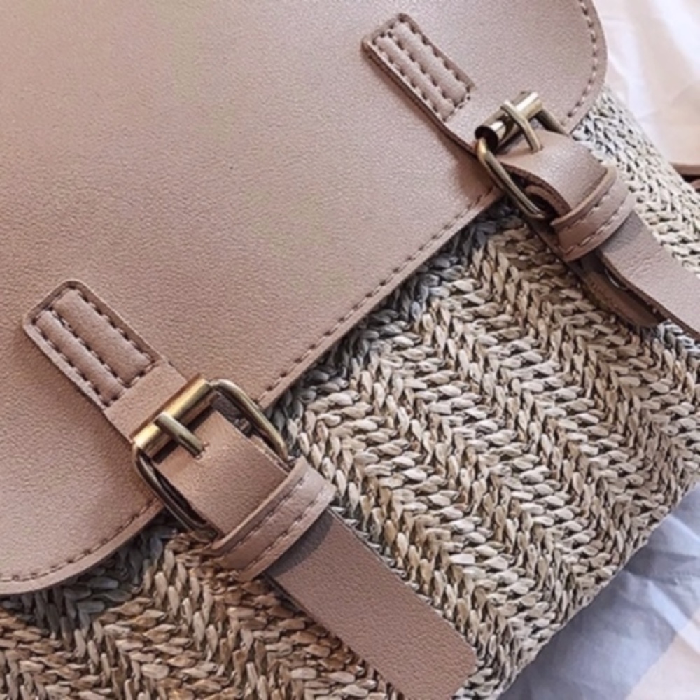 MINNIE Straw Back pack    - Picture 3 of 6